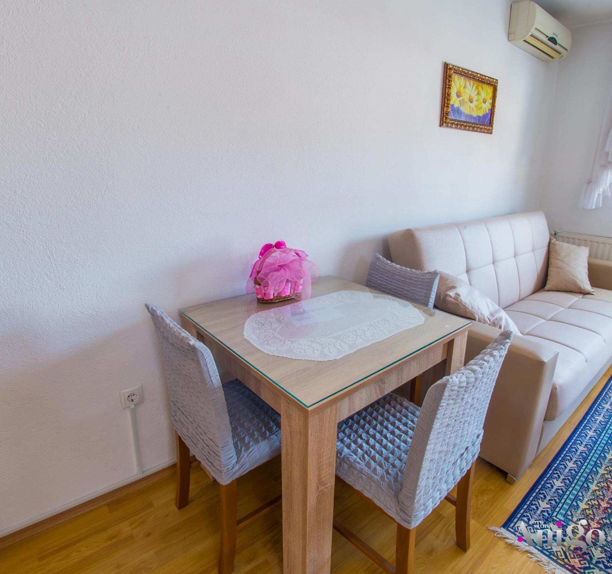 Apartment Ado โมสตาร์ ภายนอก รูปภาพ